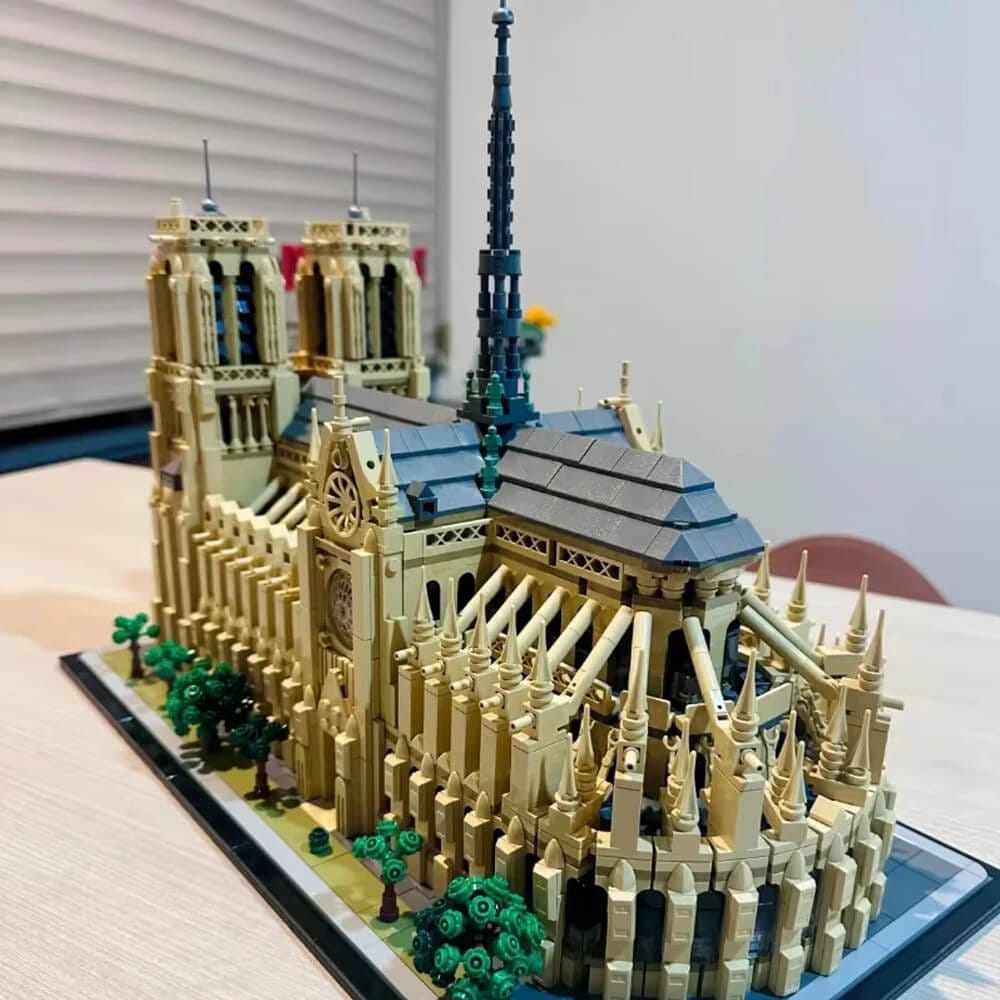 High-quality Notre-Dame de Paris miniature puzzle model for home decoration